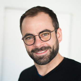 Focus sur la biographie de M. Adrien MITHALAL