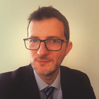 Focus sur la biographie de M. Xavier ARMOIRY